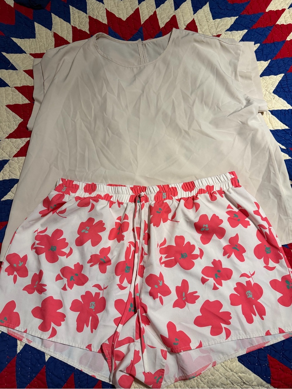 Women’s Cream Short-Sleeve Blouse with Pink Floral Shorts Set